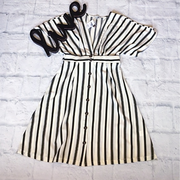 LAST ONE❗CHARLOTTE RUSSE Kimono Striped Midi Dress - Picture 6 of 8